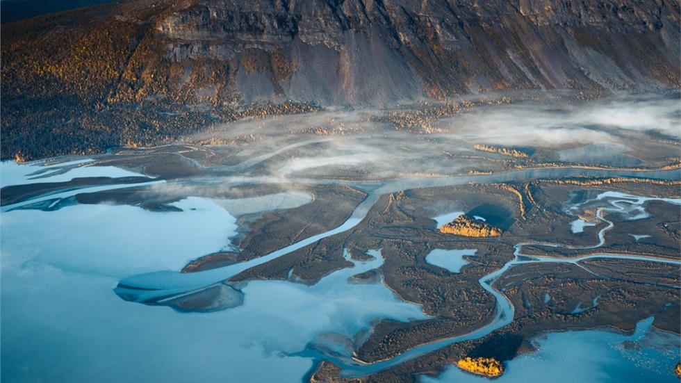 Η μεγαλειώδης ομορφιά της Γης στις αεροφωτογραφίες του Tobias...