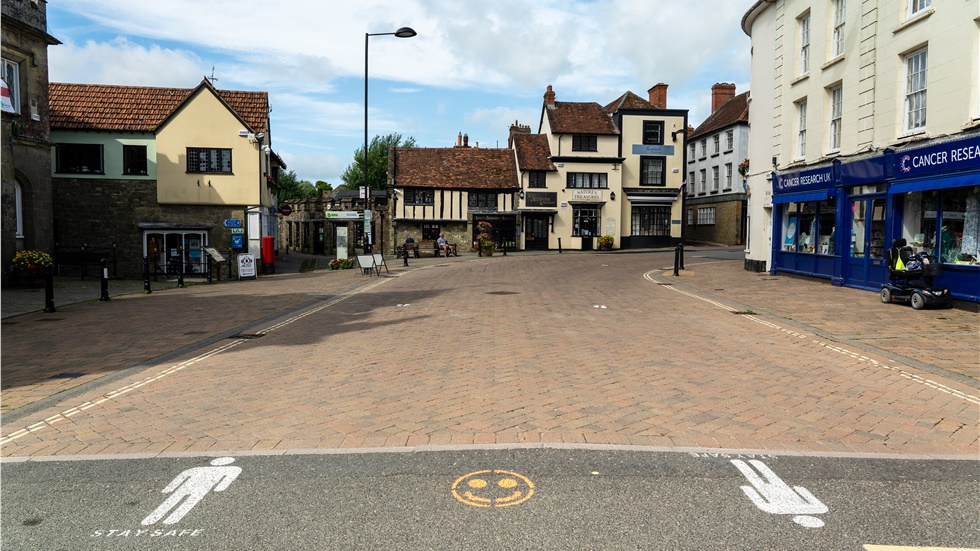 Βρετανία: Η κυβέρνηση θα πληρώνει τους κατοίκους με χαμηλά εισοδήματα...