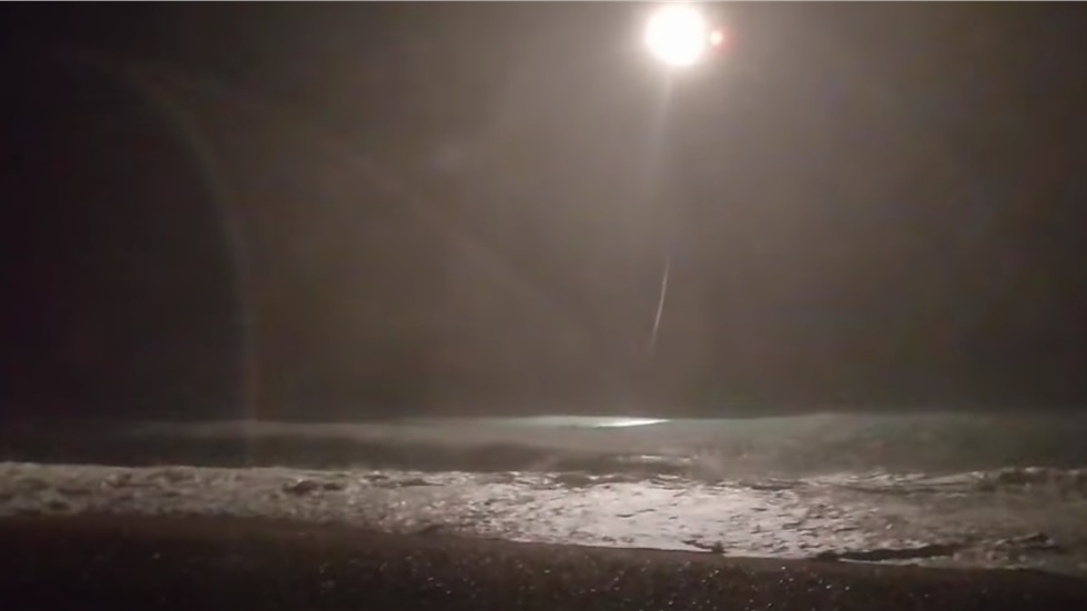 Κεφαλονιά: Διάσωση με ελικόπτερο δύο ανδρών που παρασύρθηκαν...