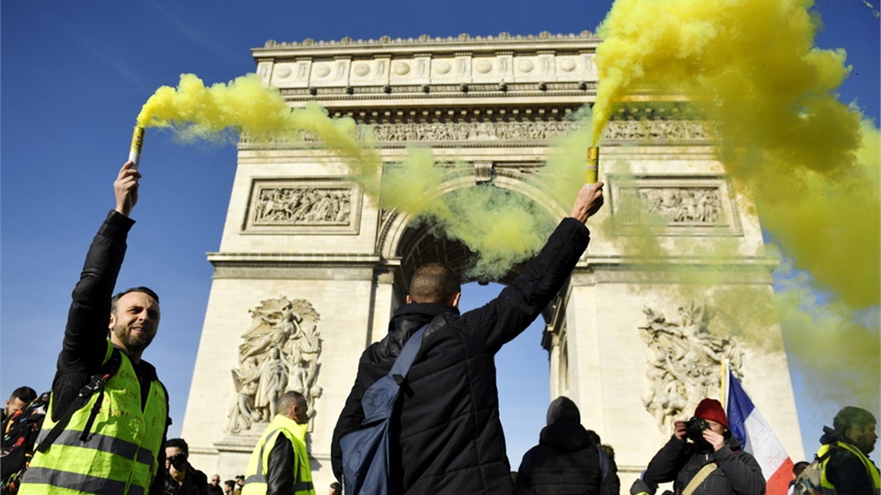 Η αστυνομία του Παρισιού απαγόρευσε διαδήλωση που σχεδίαζαν τα...