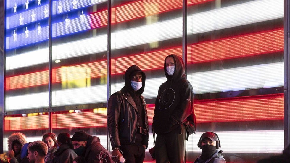 Τραμπ και Μπάιντεν προβλέπουν ο καθένας τη νίκη του σε μια μονομαχία...