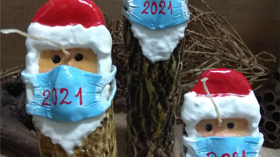 Θεσσαλονίκη: Γούρια, διακοσμητικά πέταλα και κέρινοι Άι Βασίληδες...