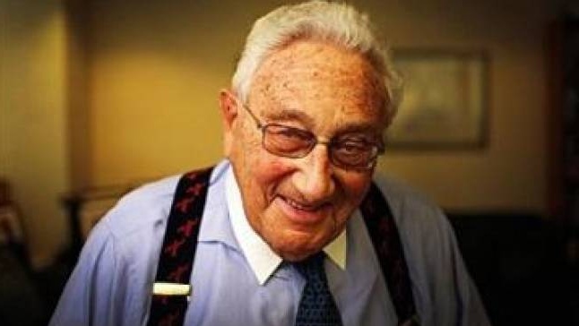 O Χένρι Κίσινγκερ, στα 90 του, γράφει: Πώς θα τελειώσει η κρίση...