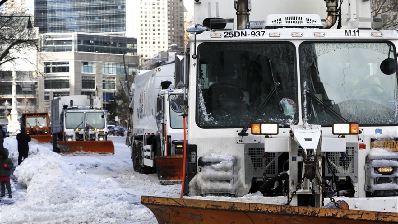 ΗΠΑ: Πρωτόγνωρη κακοκαιρία προκάλεσε χιονοπτώσεις ρεκόρ στις...