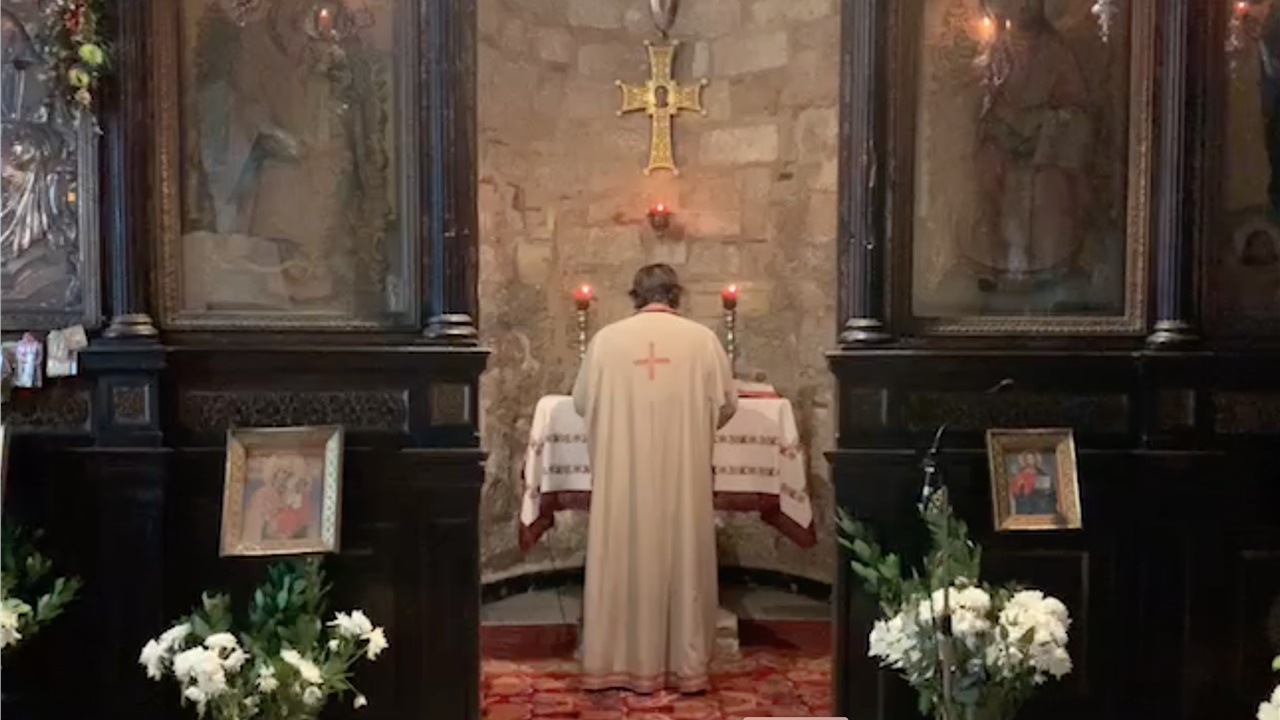 Θεία Λειτουγία από τον Ιερό Ναό Αγίου Νικολάου Ραγκαβά