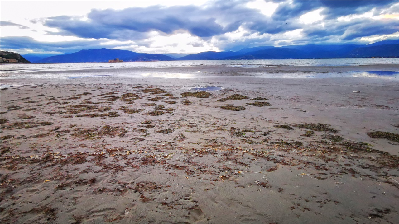 Δείτε φωτογραφίες: Το εντυπωσιακό φαινόμενο της άμπωτης στην...