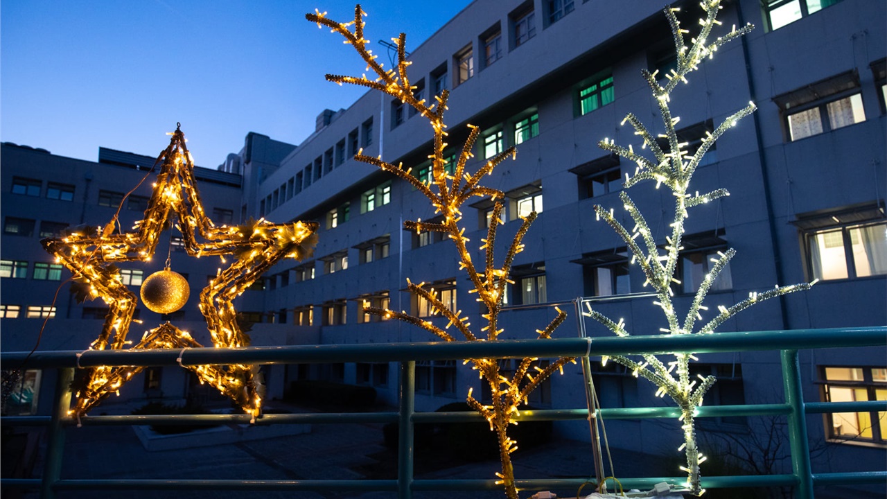 Μαθητές από διάφορες γωνιές της Ελλάδας στέλνουν ευχές στους...