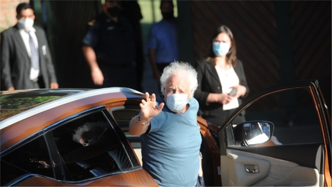 Θετικός στον κορονοϊό ο επί χρόνια μάνατζερ του Μαραντόνα, Γκιγιέρμο...