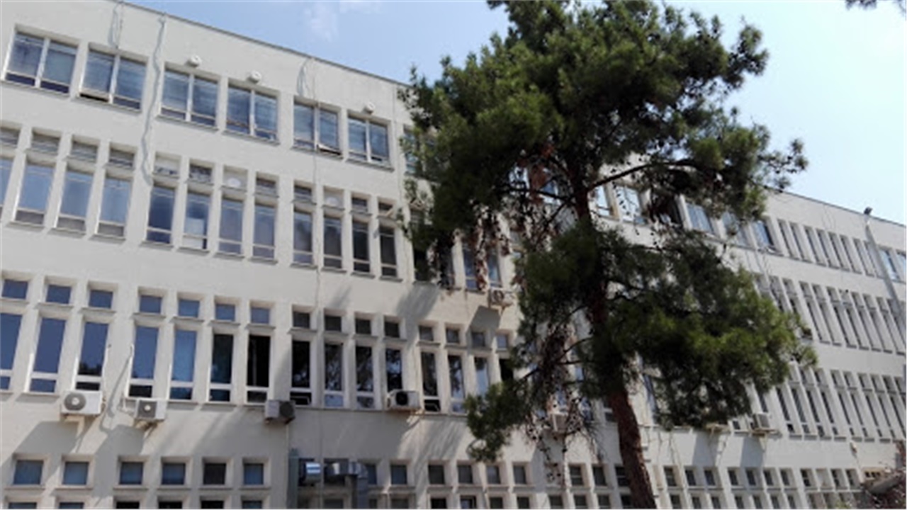 Η ιστορική πορεία του Τμήματος Ιατρικής του ΑΠΘ σε έναν τόμο