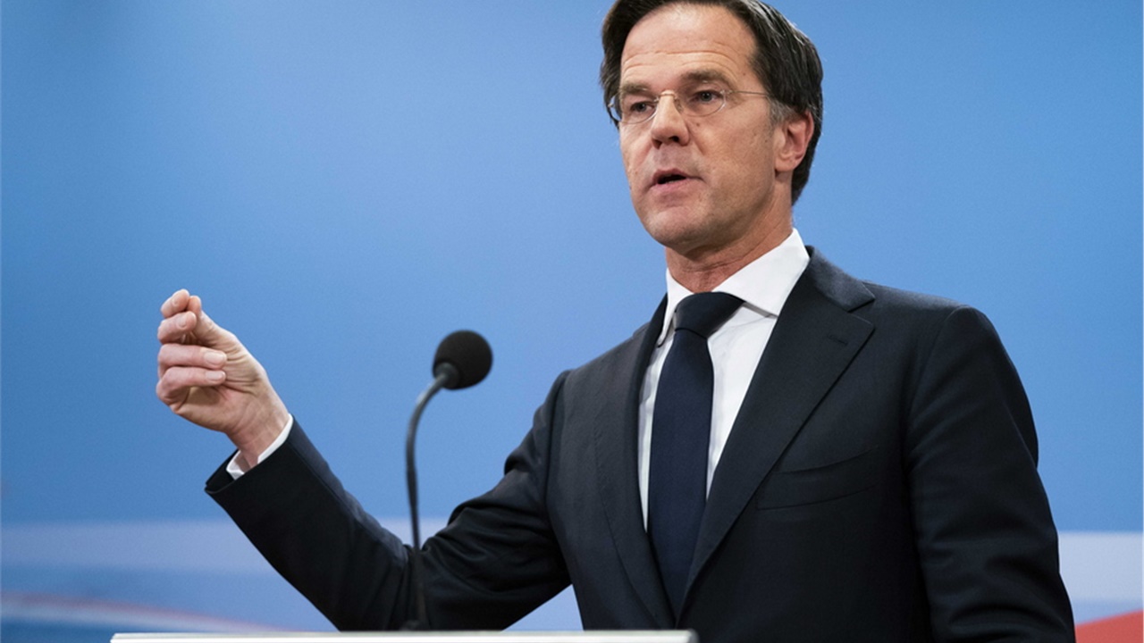 Ολλανδία: Παραιτήθηκε η κυβέρνηση λόγω του σκανδάλου με τα οικογενειακά...