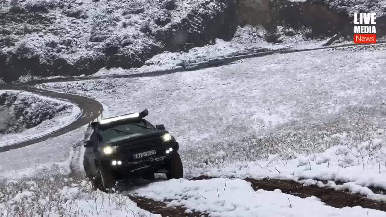 Κυνηγώντας το Χιόνι με Ford Ranger Raptor γύρω από τη Θεσσαλονίκη....
