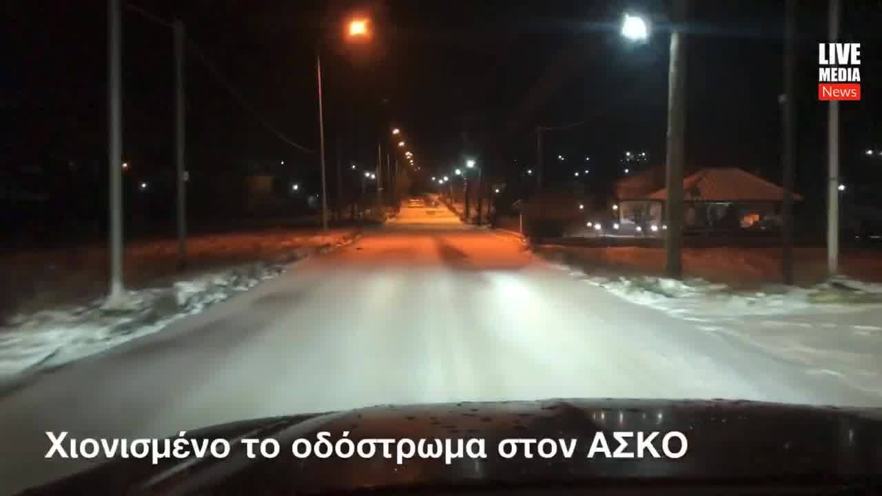 Σε καλή κατάσταση το οδόστρωμα στην περιοχή των Λιμνών. Χιόνι...