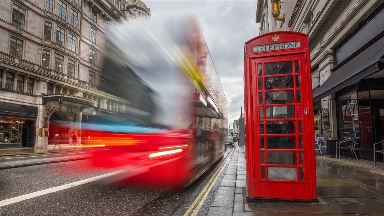 Κορωνοϊός: Λεωφορεία στο Λονδίνο μετατρέπονται σε ασθενοφόρα