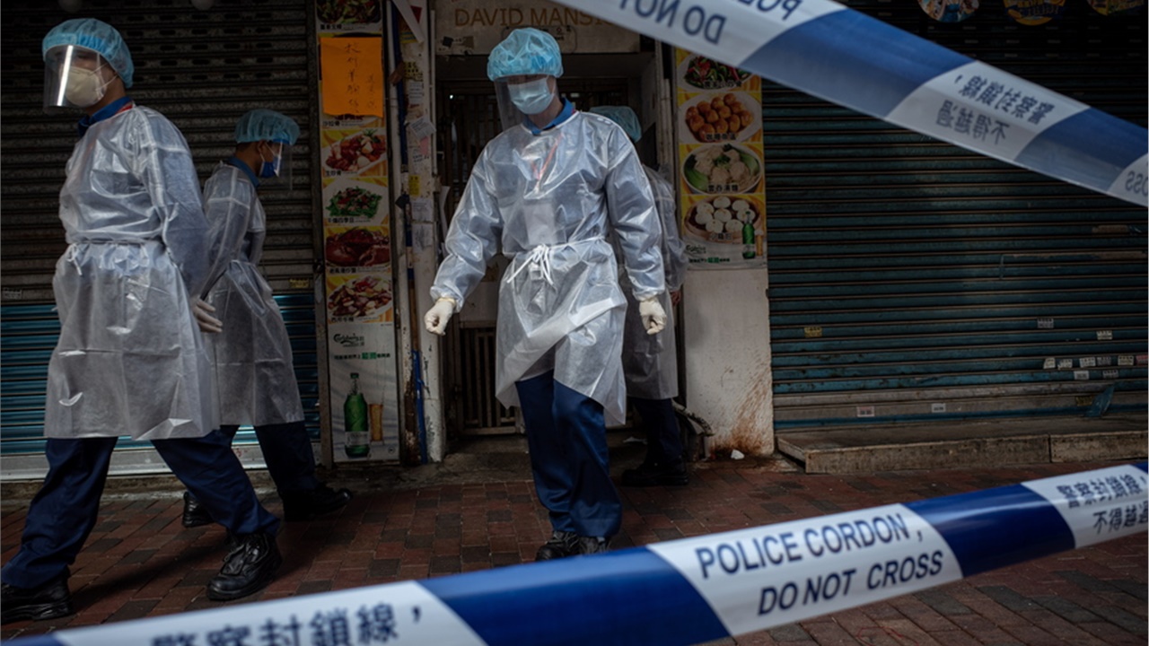 Σε λοκντάουν για πρώτη φορά χιλιάδες κάτοικοι του Χονγκ Κονγκ