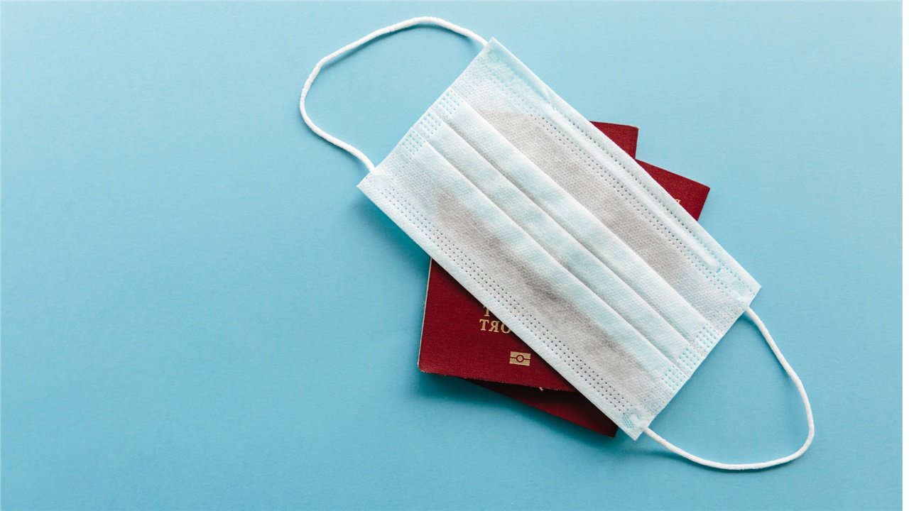 Economist: Ποιοι ενδοιασμοί υπάρχουν για τα διαβατήρια-πιστοποιητικά...