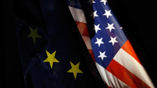 EU, US impose sanctions against Russian officials over Crimea...