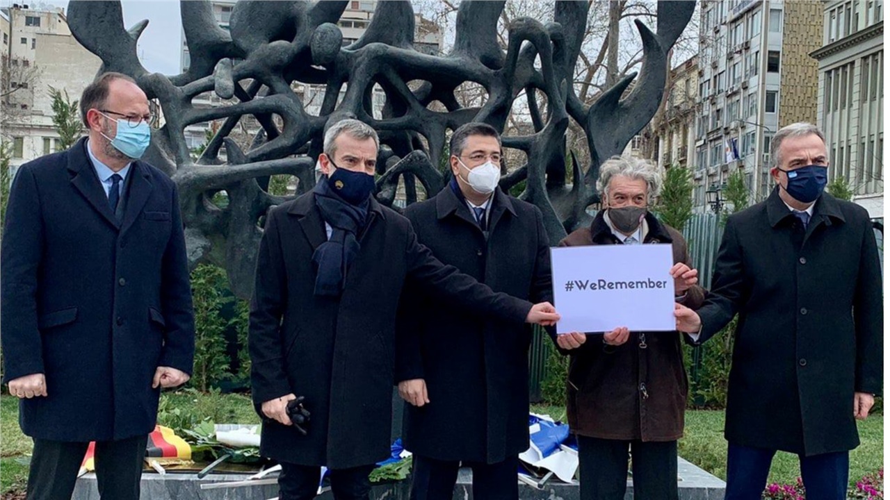 Θεσσαλονίκη: Κατάθεση στεφάνων στο Μνημείο του Ολοκαυτώματος...