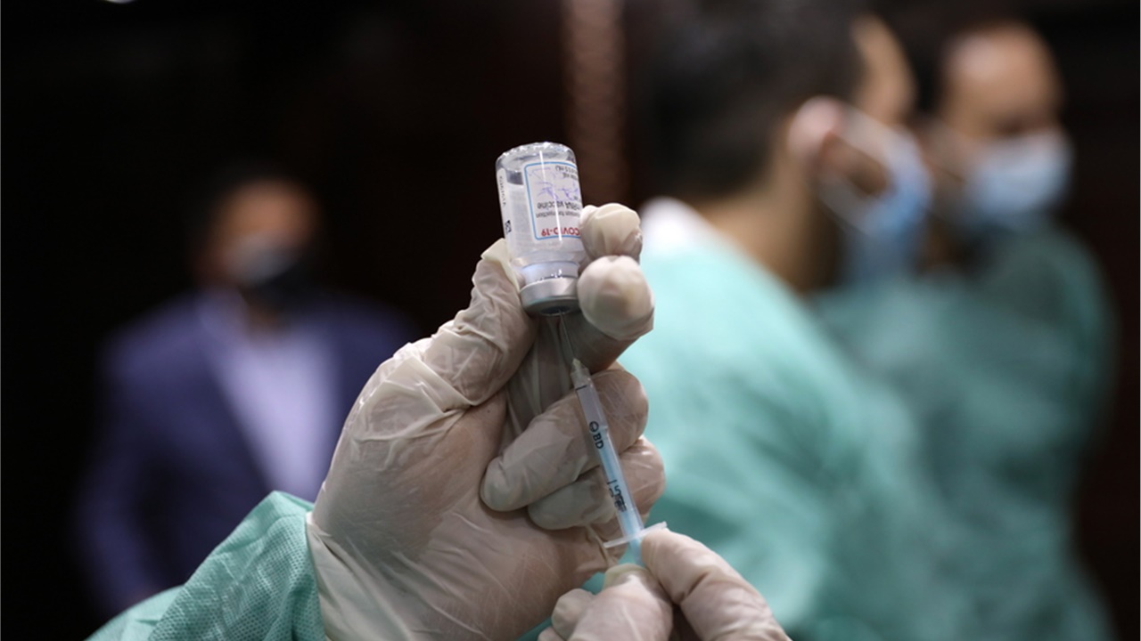 Ισραήλ: Το εμβόλιο προστατεύει από τη νόσηση από την Covid-19. Αλλά, τι γίνεται με την συλλογική ανοσία;