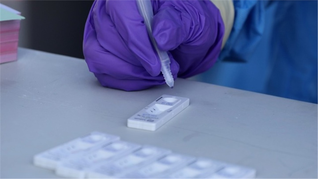 Η Κύπρος παραμένει πρώτη σε διενέργεια rapid tests σε όλη την...