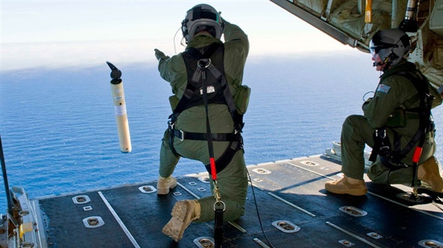 Malaysian Airlines MH370: ocean debris 'may have sunk'