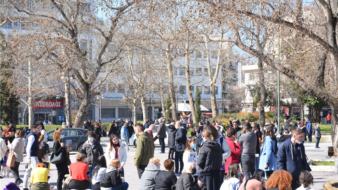 Τουλάχιστον 30 σπίτια υπέστησαν σοβαρές ζημιές στην περιοχή Μεσοχώρι...