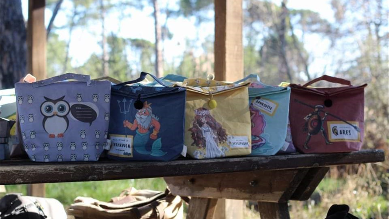 Μαθητές έγιναν επιχειρηματίες και δημιούργησαν βιοδιασπώμενα...