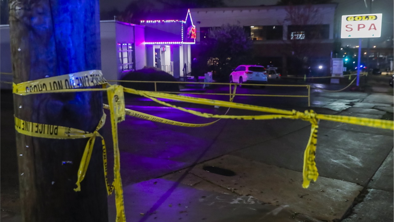 ΗΠΑ: Οκτώ νεκροί μετά από πυρά σε ινστιτούτα μασάζ και σπα στην...