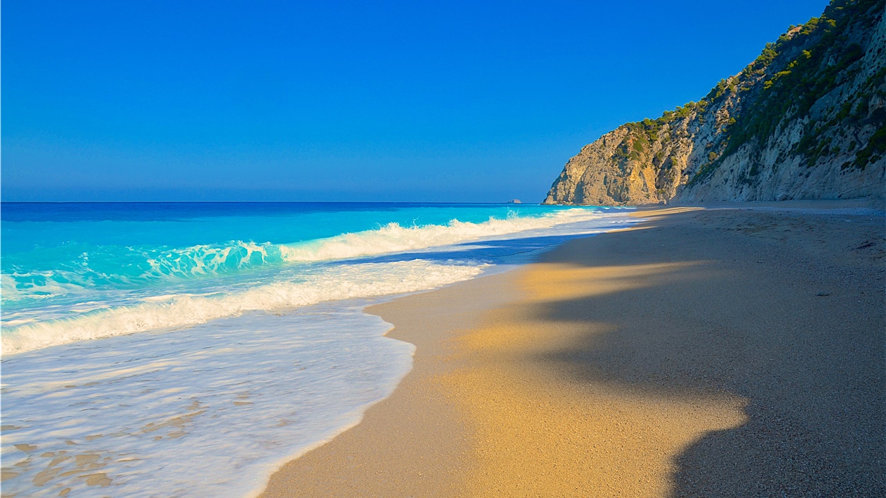 Ελλάδα συνεχίζουν να προτείνουν για τις φετινές διακοπές τα βρετανικά...