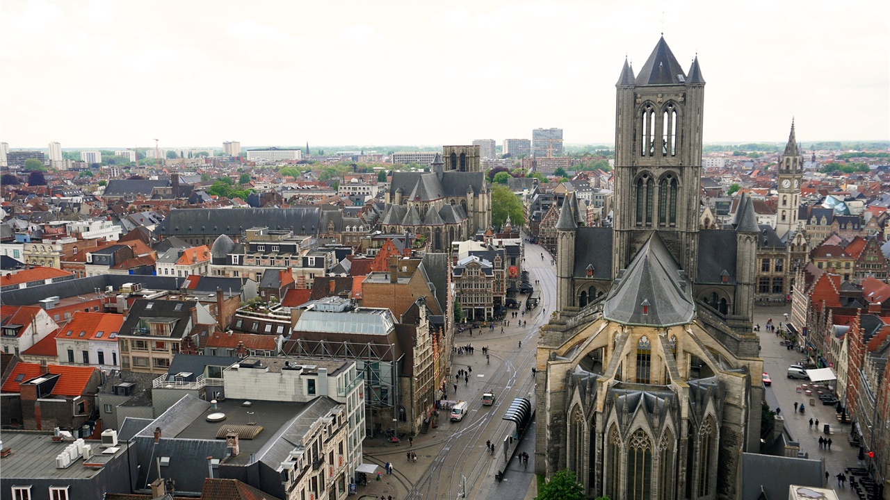 Σε νέο λοκντάουν για τέσσερις εβδομάδες το Βέλγιο