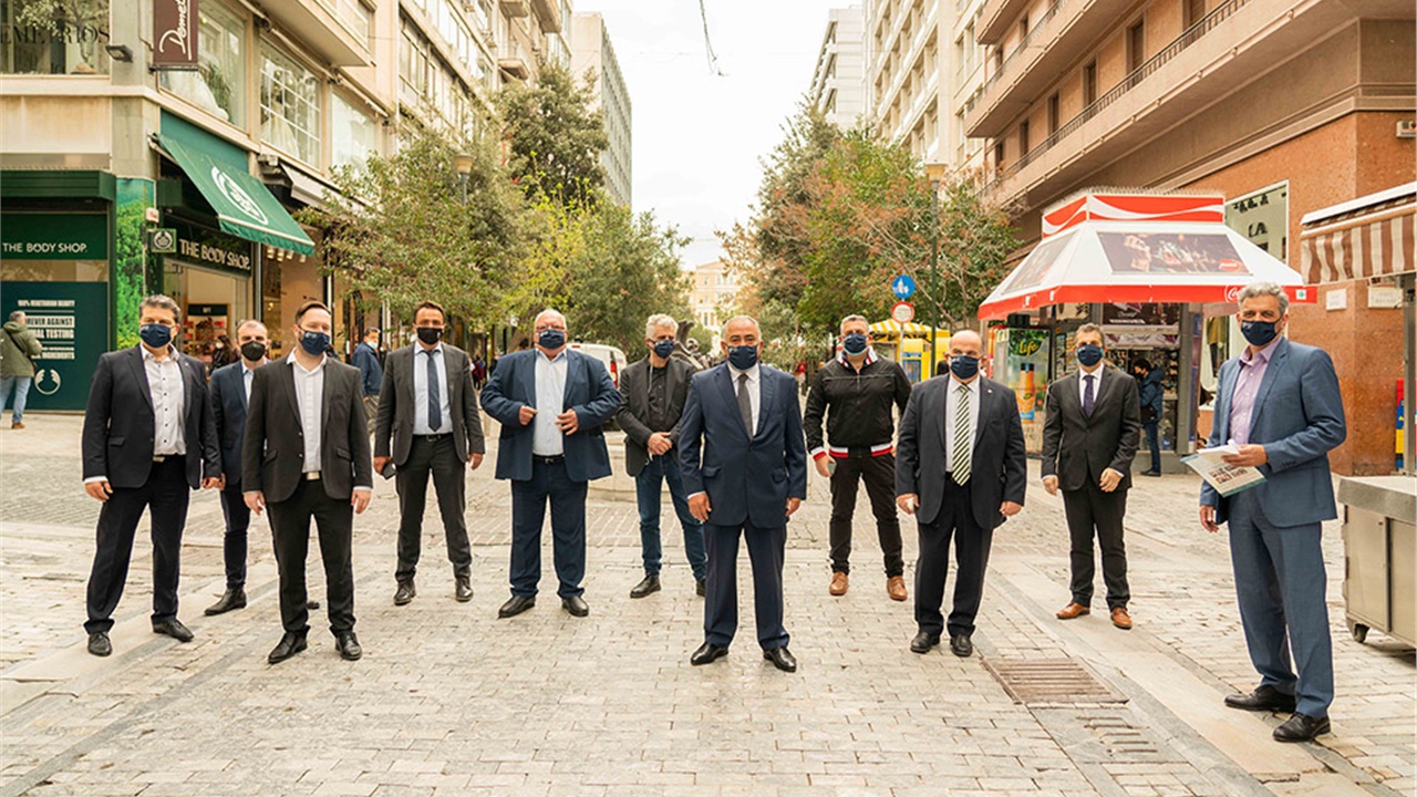 Διανομή υγειονομικού-ενημερωτικού υλικού από το Επαγγελματικό...