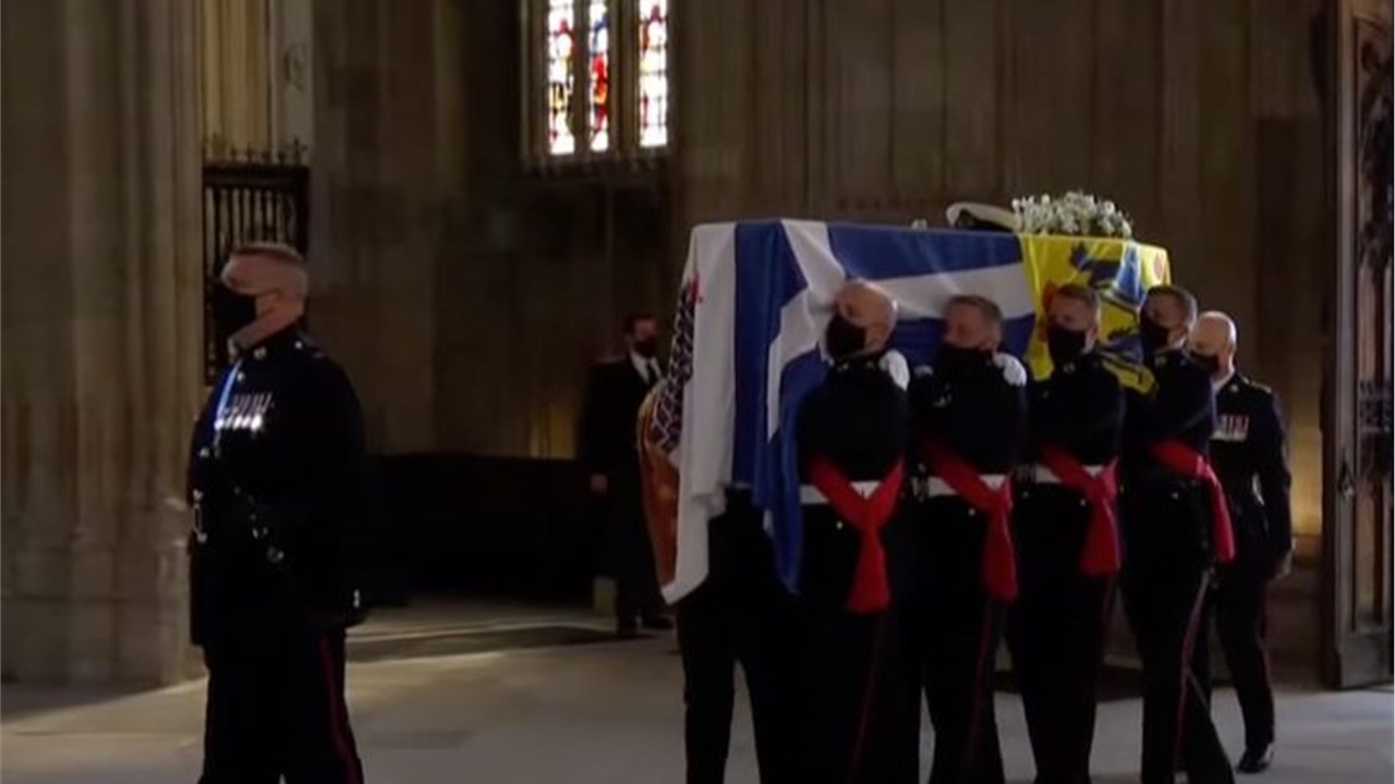 Η προσωπική σημαία του Πρίγκιπα Φιλίππου, η οποία μεταξύ άλλων...