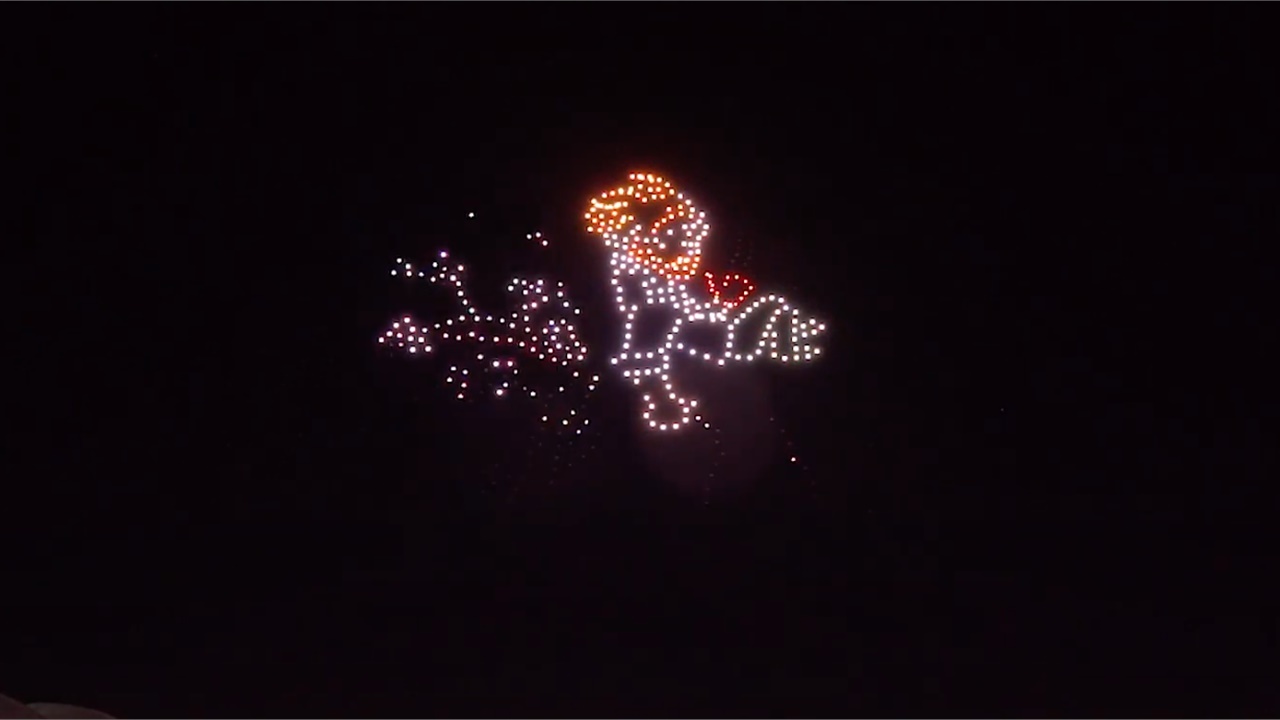 Βίντεο: «Φόρος τιμής στον Βαν Γκογκ» από drones στον κινεζικό...