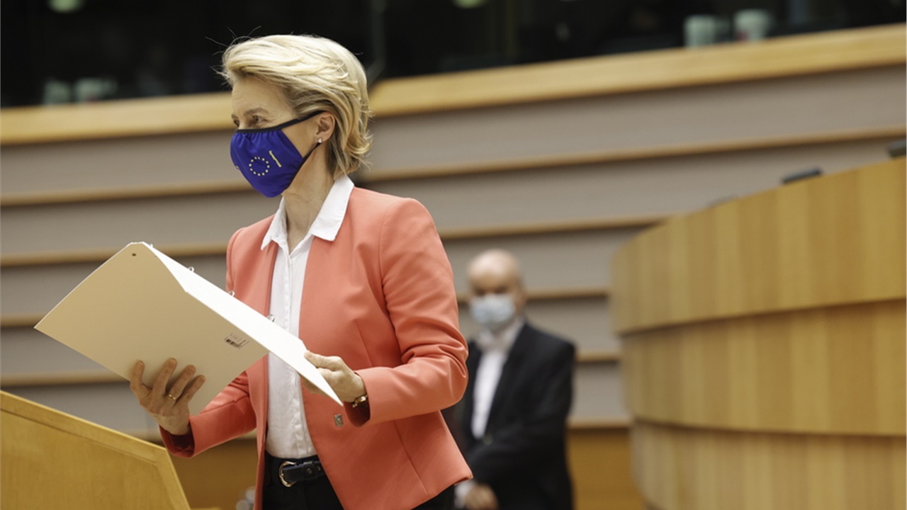 Ούρσουλα Φον Ντερ Λάιεν για sofagate: Ένιωσα πληγωμένη, ένιωσα...