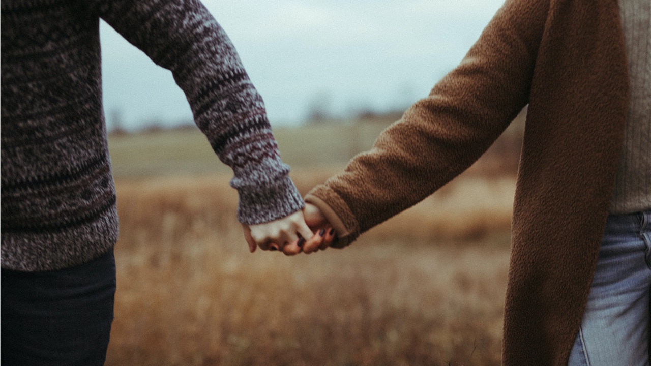 Η ανάγκη για ανθρώπινη επαφή σε κάθε ηλικία