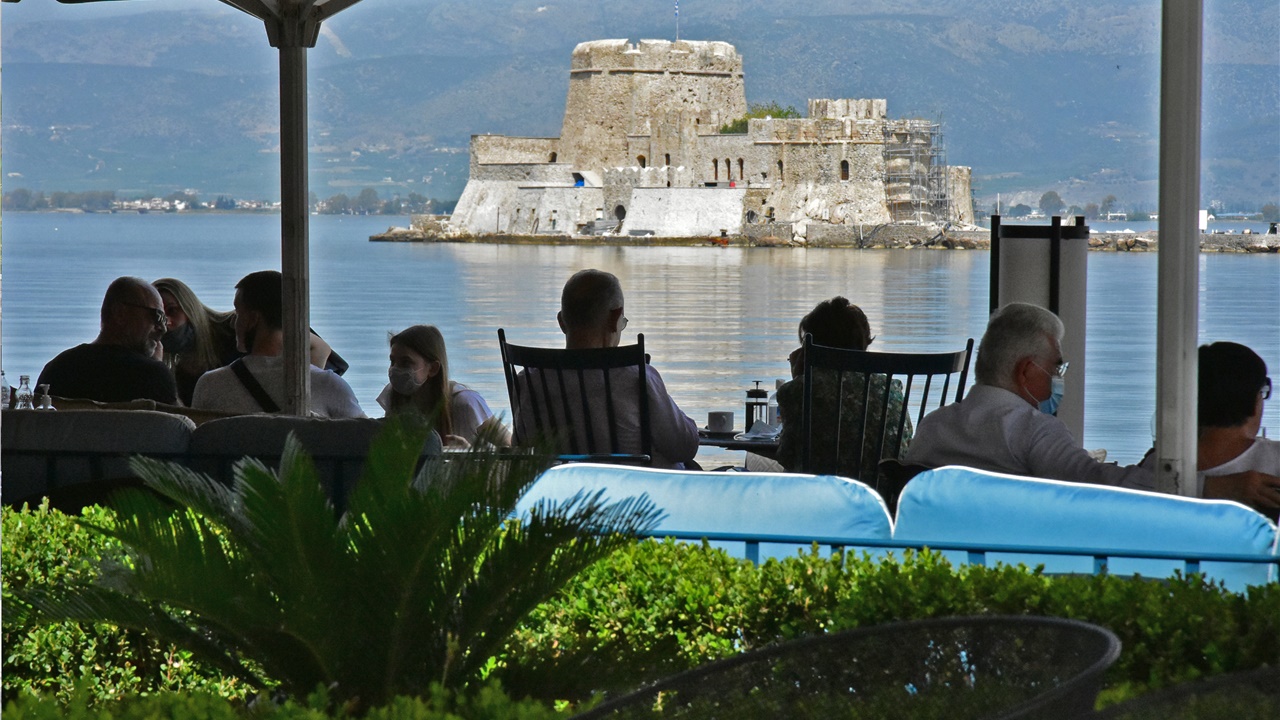 Σταδιακή χαλάρωση των περιοριστικών μέτρων το επόμενο διάστημα