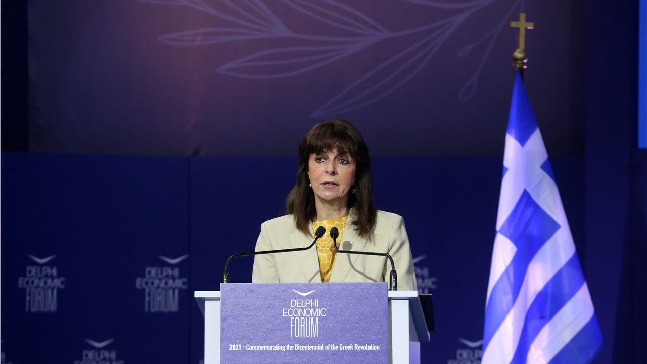 Κ. Σακελλαροπούλου: Η Ελλάδα σταδιακά και προσεκτικά επιστρέφει...