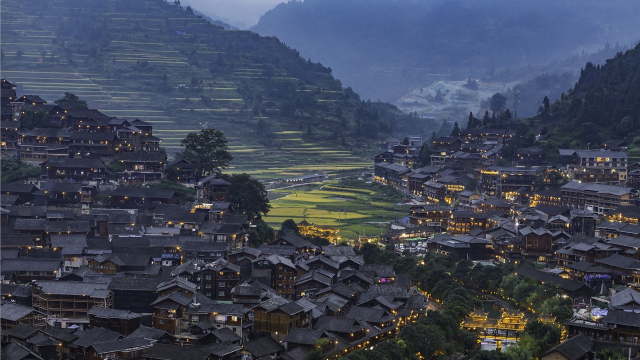 Η Κίνα ανακοίνωσε ότι κάθε ζευγάρι θα μπορεί να αποκτά έως τρία...