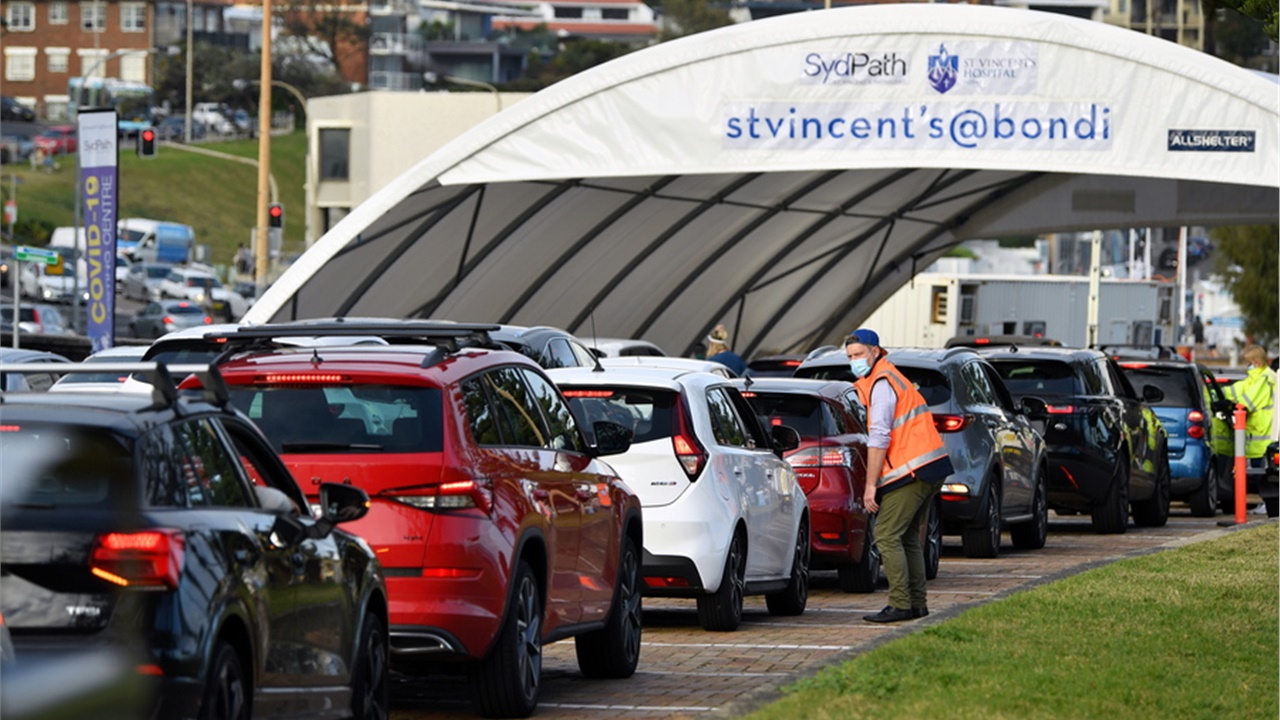 Αυστραλία: Λόγω νέας συρροής κρουσμάτων, οι κάτοικοι του Σίδνεϊ...