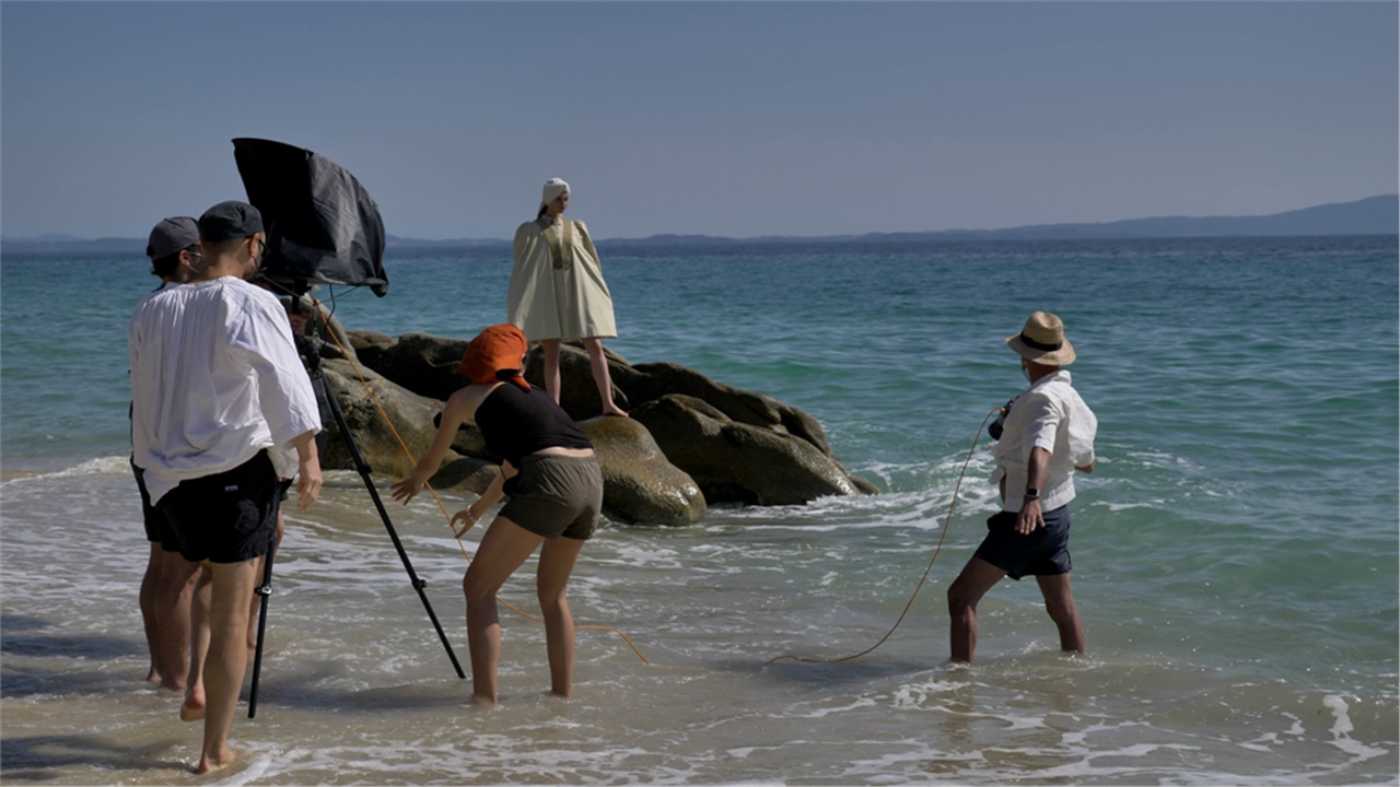 Φωτογράφιση της Vogue στη Χαλκιδική με έμπνευση από την ελληνική...