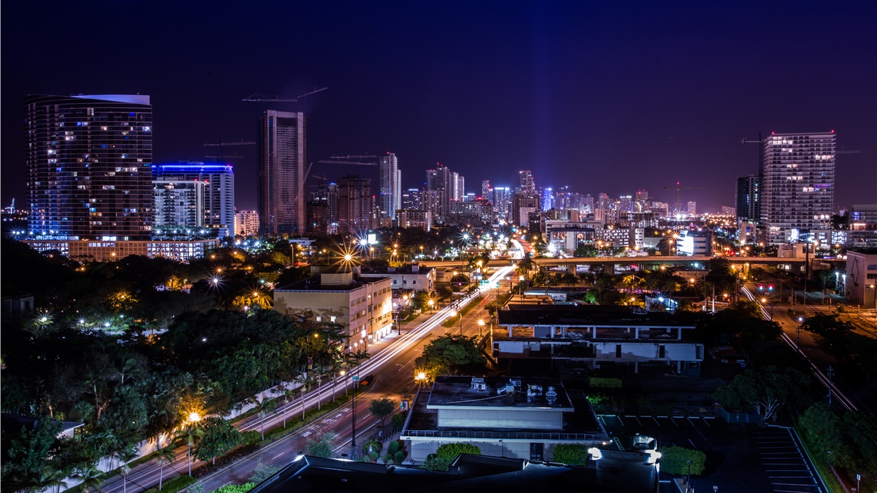 ΗΠΑ: Μεγάλη επιχείρηση των υπηρεσιών έκτακτης ανάγκης ύστερα...