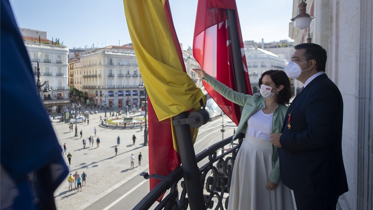 Με το Διεθνές Μετάλλιο της Μαδρίτης βραβεύτηκε ο Απ. Τζιτζικώστας