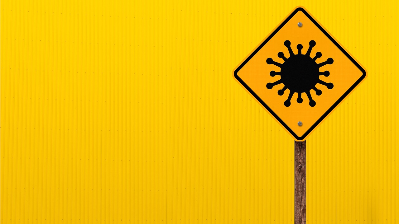 Ηλίας Μόσιαλος: Γιατί πρέπει να ελεγχθεί η διασπορά της παραλλαγής...