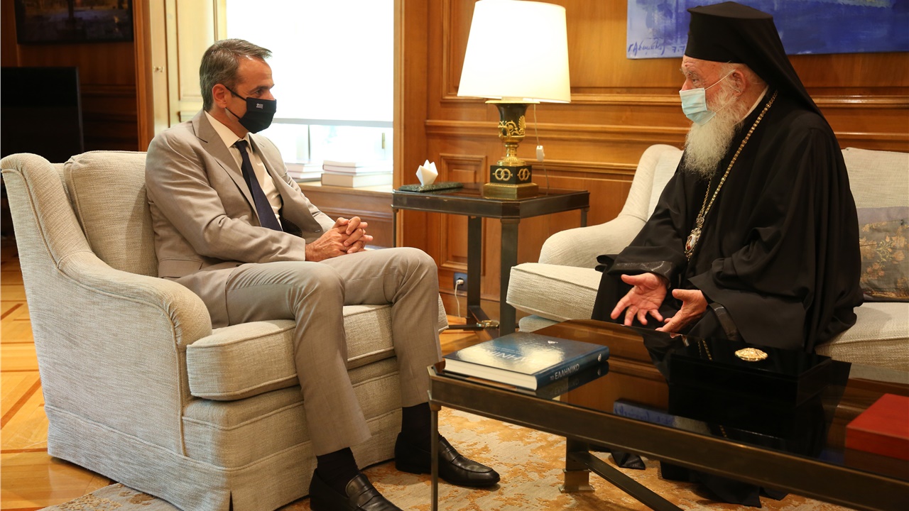 Συνάντηση Μητσοτάκη με τον Αρχιεπίσκοπο Ιερώνυμο: Τη συνδρομή...