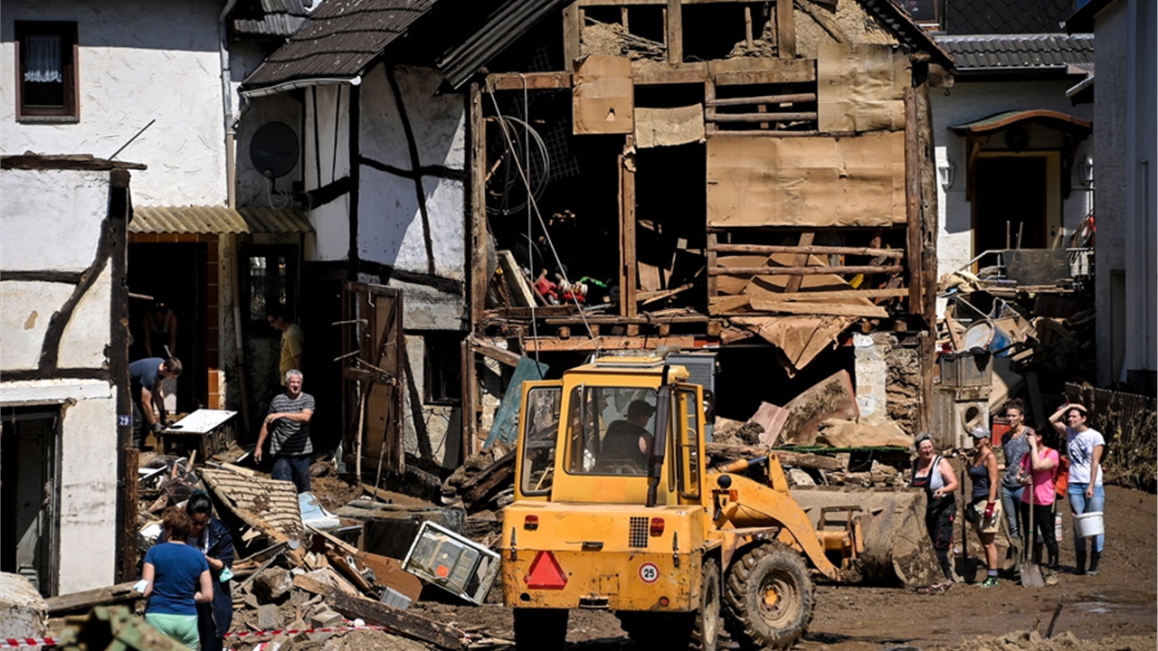 Γερμανία-πλημμύρες: Τους 165 έφτασαν οι νεκροί