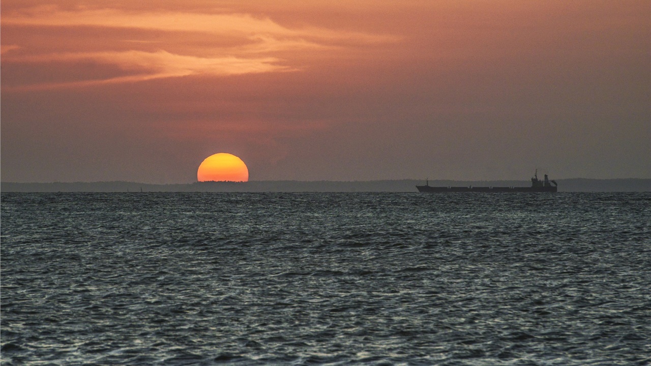 Επέστρεψαν στην Ελλάδα οι τελευταίοι δύο ναυτικοί του πλοίου...