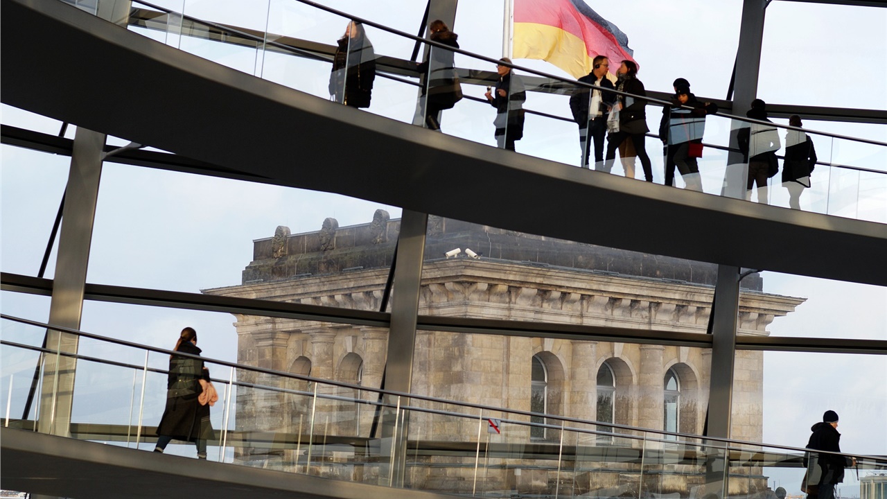 Γερμανία: «Εμβολιασμένοι και αναρρώσαντες δεν συμβάλλουν σημαντικά...