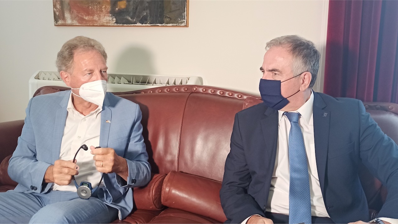 Με τον Γερμανό Υφυπουργό Οικονομικών Νόρμπερτ Μπάρτλε συναντήθηκε...