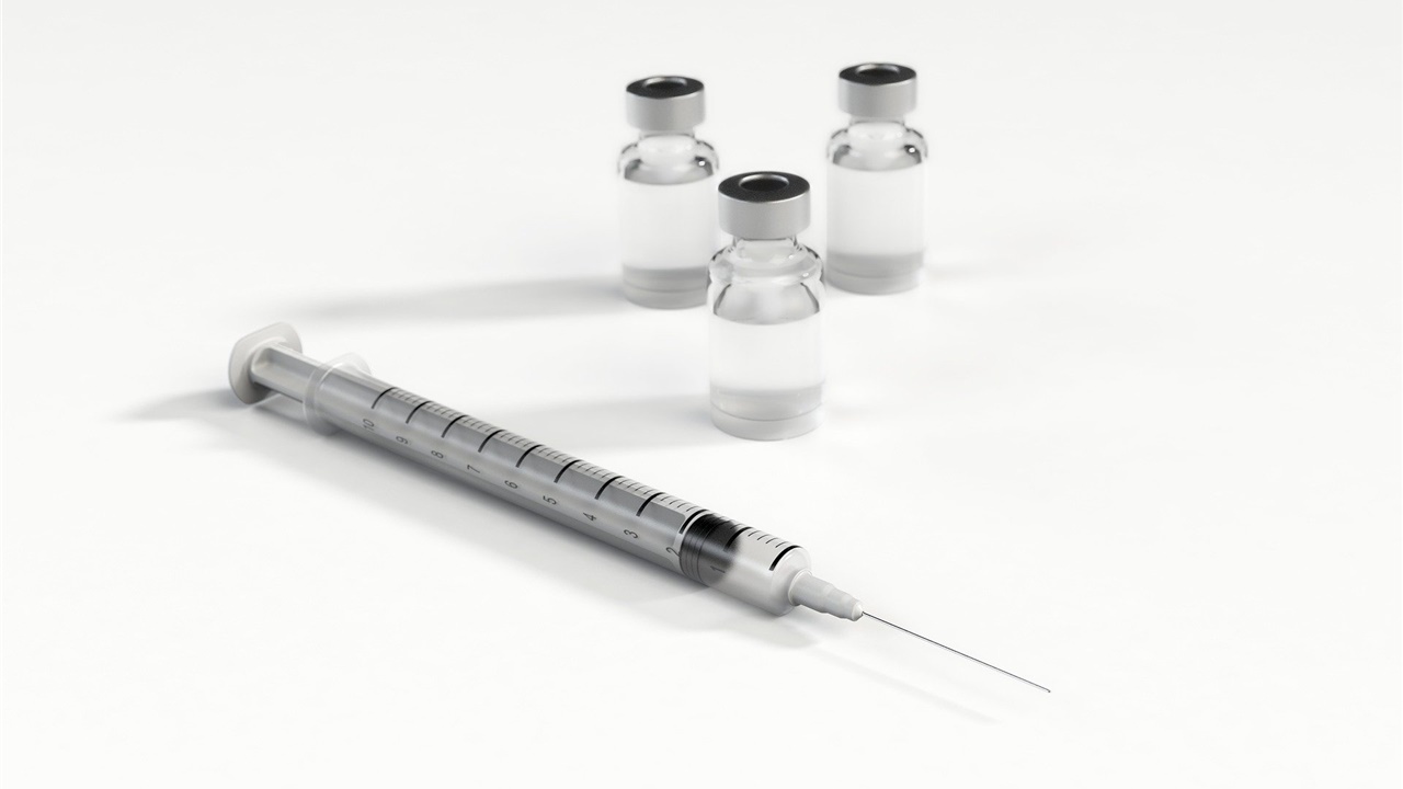 Στα 33,5 δισεκ. δολάρια προβλέπει η Pfizer ότι θα ανέλθουν φέτος...