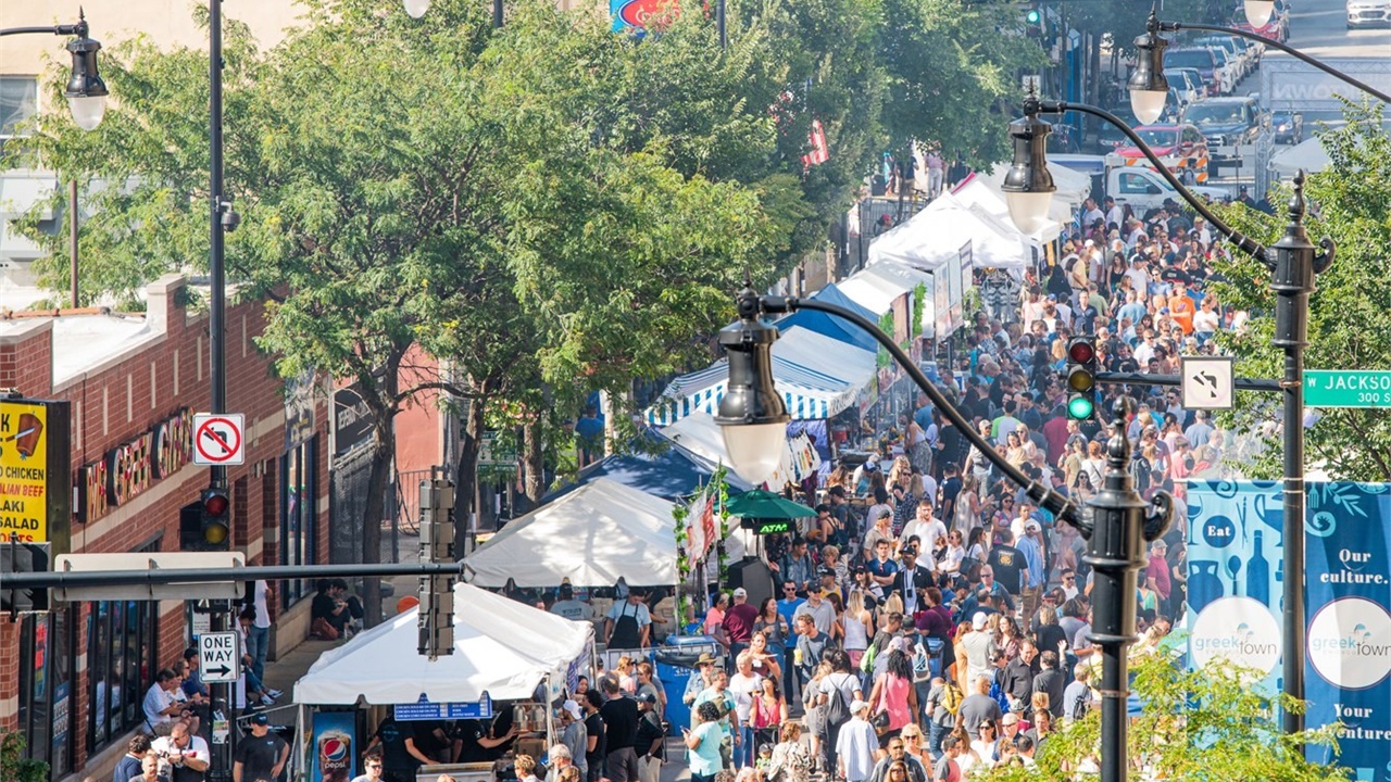 Greektown Chicago: Άρωμα Ελλάδας στο Σικάγο που ετοιμάζεται για...