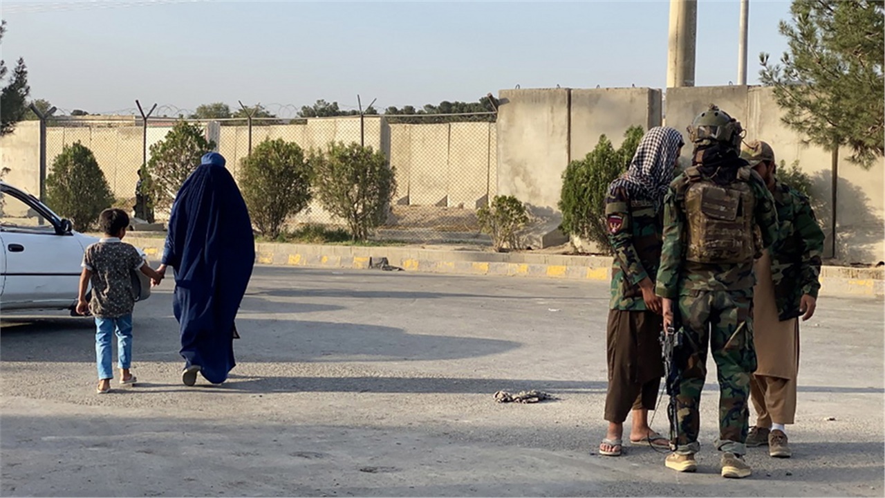 Αφγανιστάν: Οι γυναίκες θα μπορούν να φοιτούν στο πανεπιστήμιο,...